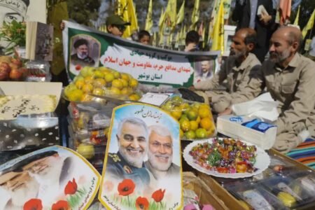 بوشهری‌ها برای شهید مدافع حرم افغانستانی در مشهد جشن تولد گرفتند